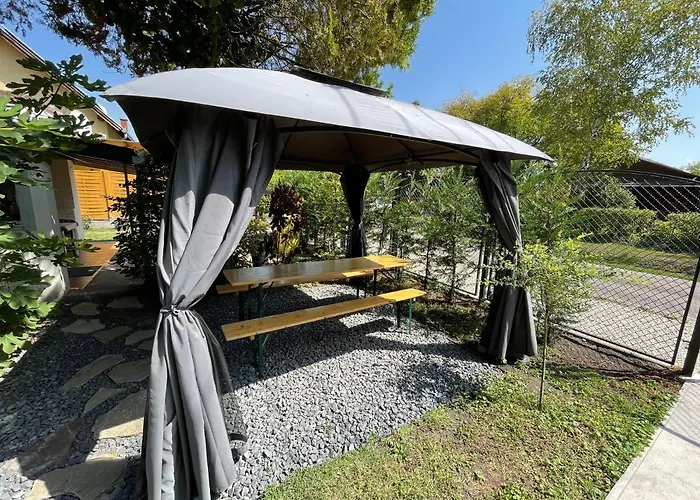 Iker Nyaralo شقة بالاتونفينيفيس